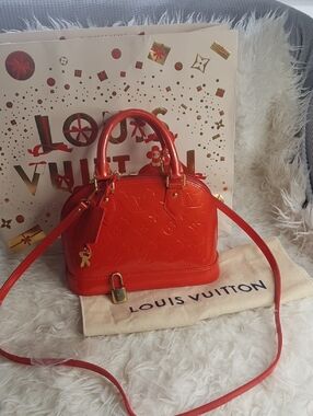 Auth Louis Vuitton Red Vernis Alma BB Handbag W/bag/padlock/dustbag